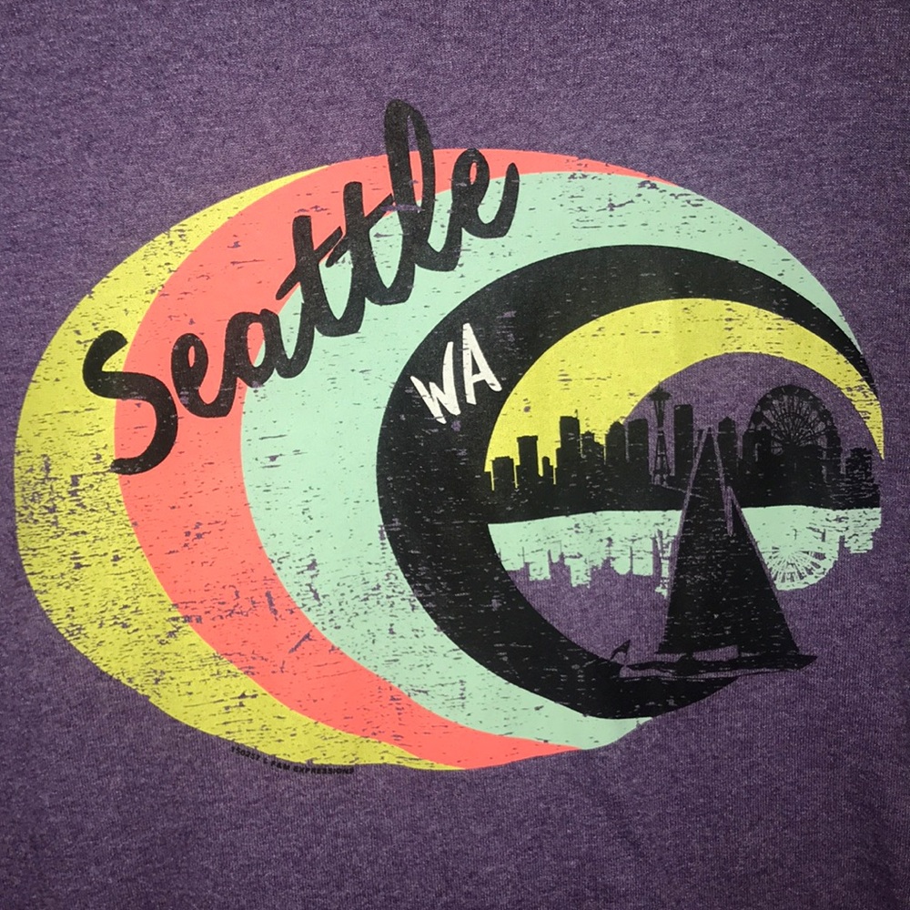 Seattle Washington purple tee w/ Seattle skyline